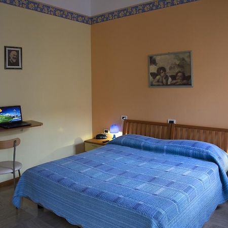 Camere Helios ซานโจวานนี โรตอนโด ภายนอก รูปภาพ